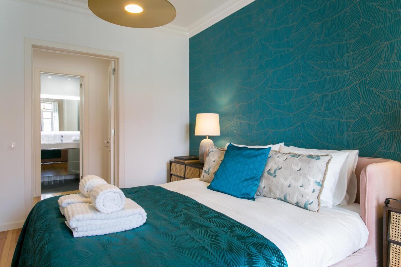 Lisbon Luxury Retreat! 2 Suites, Balcony & Views!! Exterior photo